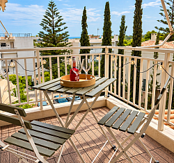balcony